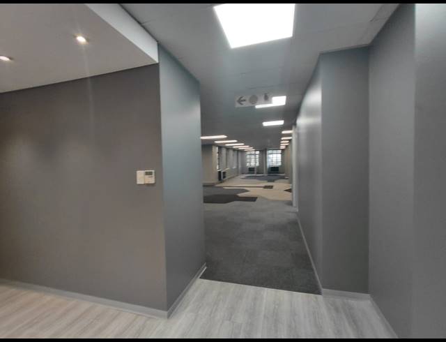 794M² OFFICE TO LET IN LYME PARK